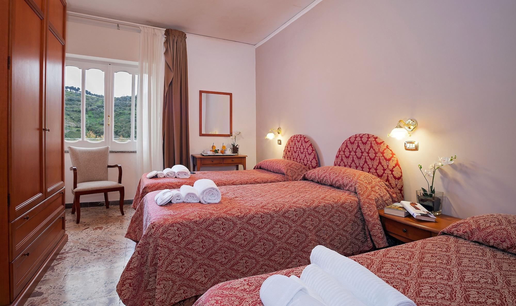 Hotel Caruso Massa Lubrense Buitenkant foto