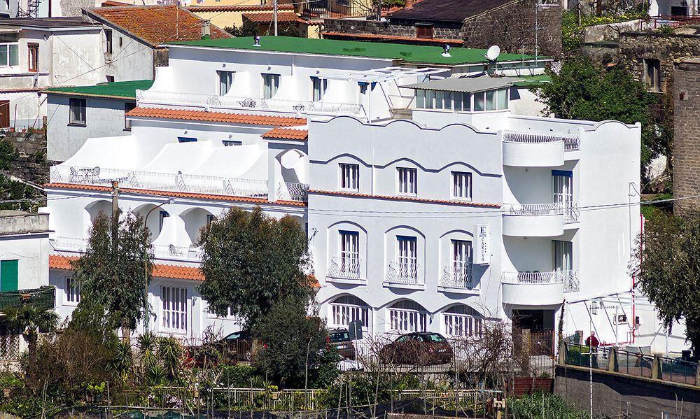 Hotel Caruso Massa Lubrense Buitenkant foto