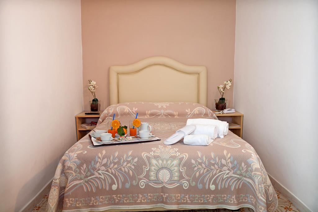 Hotel Caruso Massa Lubrense Buitenkant foto
