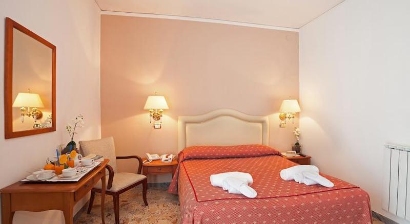 Hotel Caruso Massa Lubrense Buitenkant foto